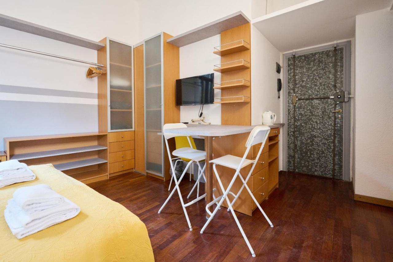 Artist Nadia'S Apartment In Porta Vercellina Mediolan Zewnętrze zdjęcie